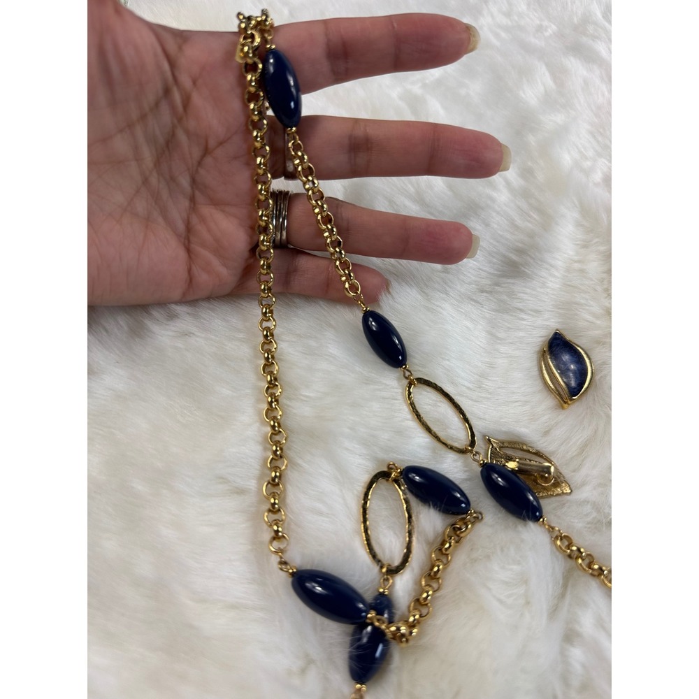 Vintage Monet Gold Tone Navy Blue Bead Station Necklace and Clip On Earring Set - Picture 9 of 9